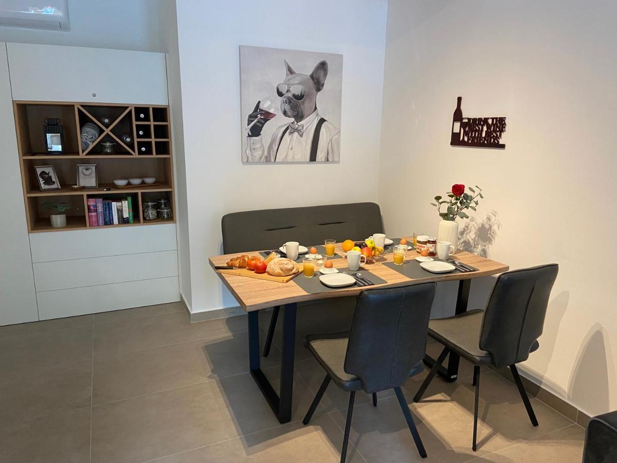Apartment Lucie Plomin Luaran gambar